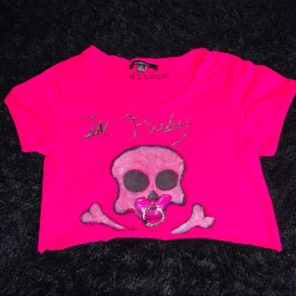 (SOLD) ORIGINAL “IM BABY” PINK CROP TOP💋